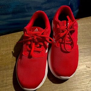 In mint condition women running shoes.